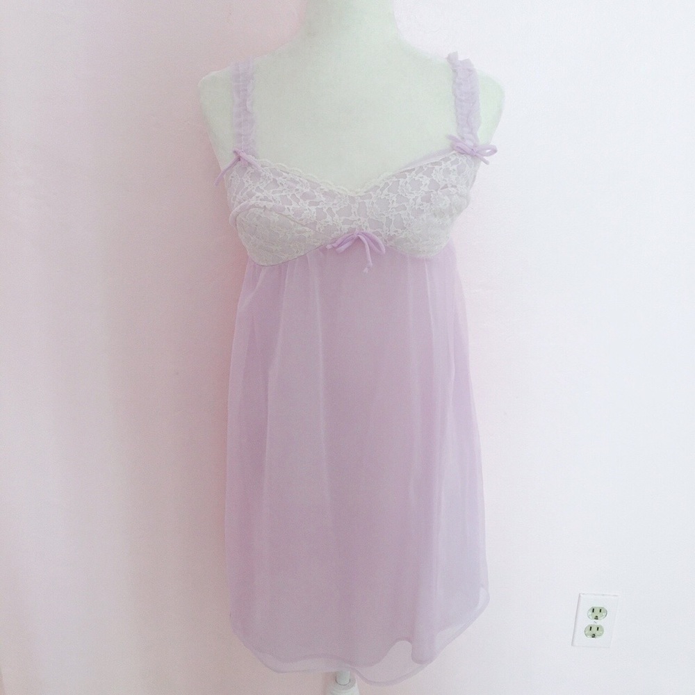 Vintage 1960s babydoll purple lavendar nightgown